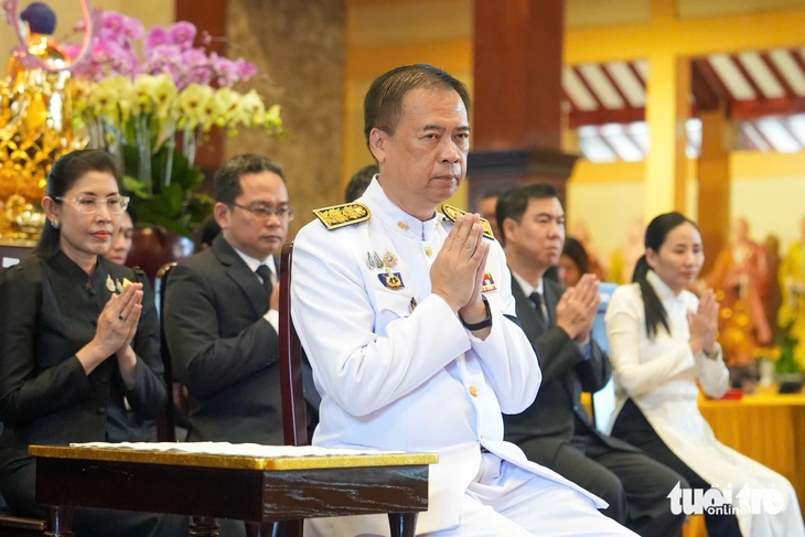 Thái Lan 18 lần tổ chức Lễ dâng y Kathina Hoàng gia tại Việt Nam - Ảnh 5. Trang trọng lễ dâng y Kathina Hoàng gia Thái Lan tại Việt Nam Quốc Tự - Ảnh 5.