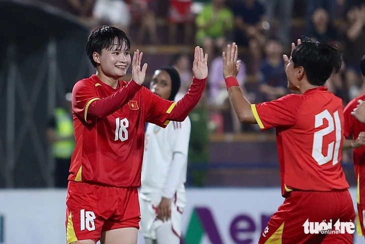 Tuyển nữ Việt Nam thắng CLB nữ TP.HCM - Ảnh 1.