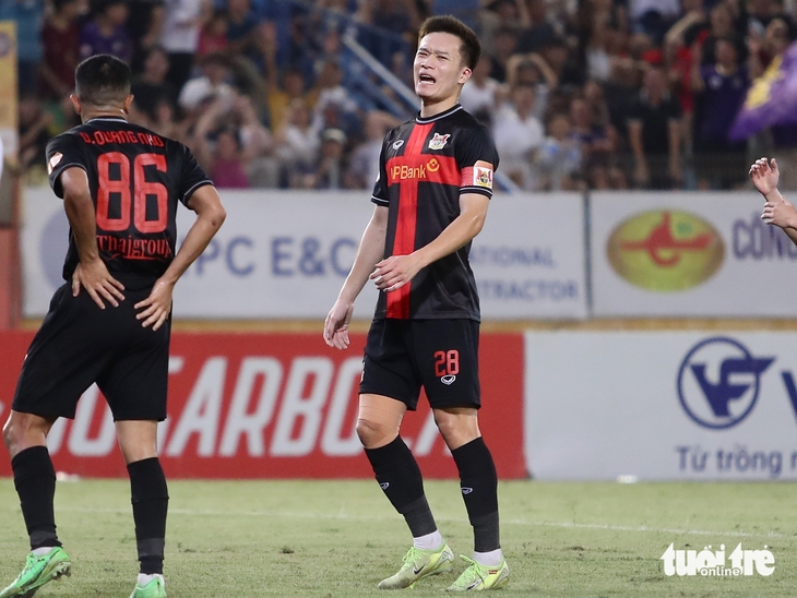 CLB Ninh Bình bị Becamex TP.HCM ngắt chuỗi thắng - Ảnh 1.