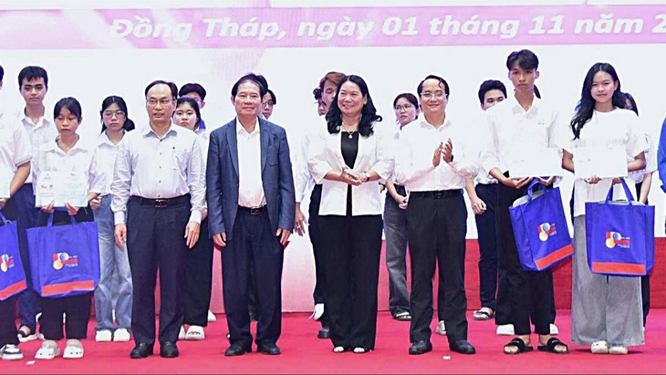 Tiếp sức đến trường - Ảnh 1.