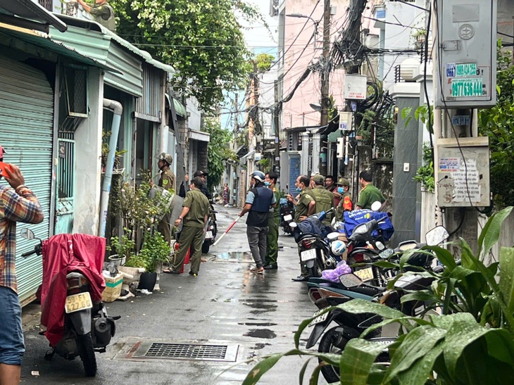 cố thủ - Ảnh 3.