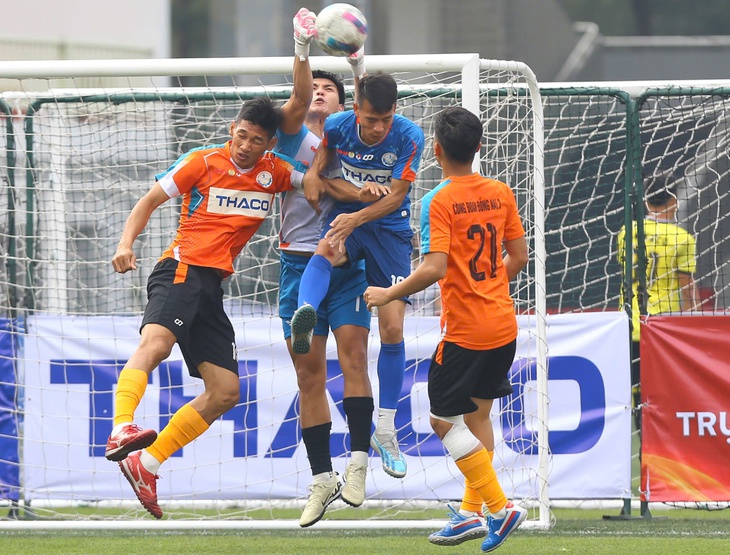 Vì sao tỉ số 0-0 hiếm xuất hiện ở sân chơi bóng đá phong trào? - Ảnh 3.