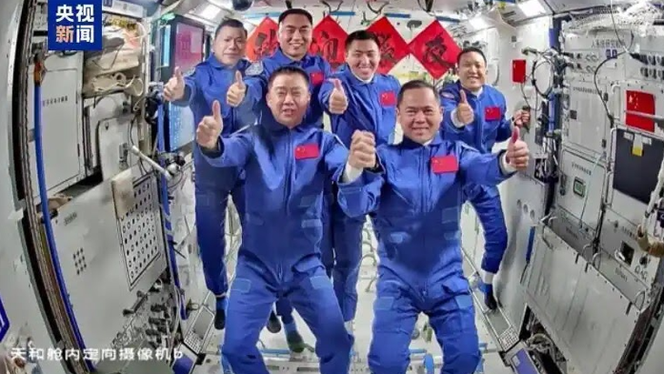 Trung Quốc đưa phi hành gia trẻ nhất lên trạm Thiên Cung - Ảnh 3. Trung Quốc đưa phi hành gia trẻ nhất lên Trạm Thiên Cung - Ảnh 3.