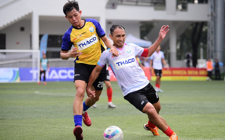 Cùng cầu thủ vượt thách thức, nuôi dưỡng tình yêu bóng đá cộng đồng - Ảnh 4.