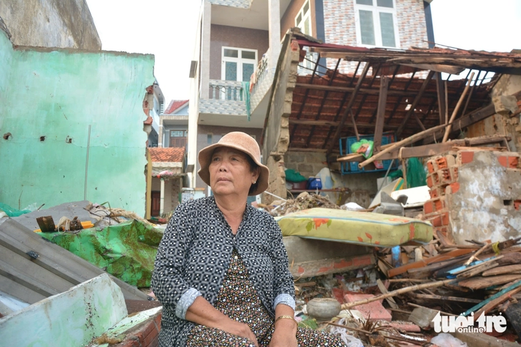 Bão Kalmaegi sập nhà, tốc mái la liệt nhưng ít thiệt hại về người, vì sao? - Ảnh 3.