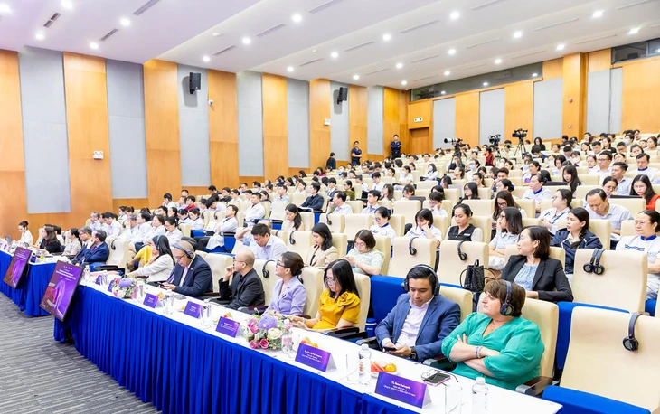 Vắc xin RSV cho người lớn tuổi: Khuyến nghị cho Việt Nam - Ảnh 2.