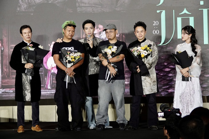 Soobin hát xẩm 'Mục hạ vô nhân', bố nhận xét: Chưa đạt lắm - Ảnh 3.