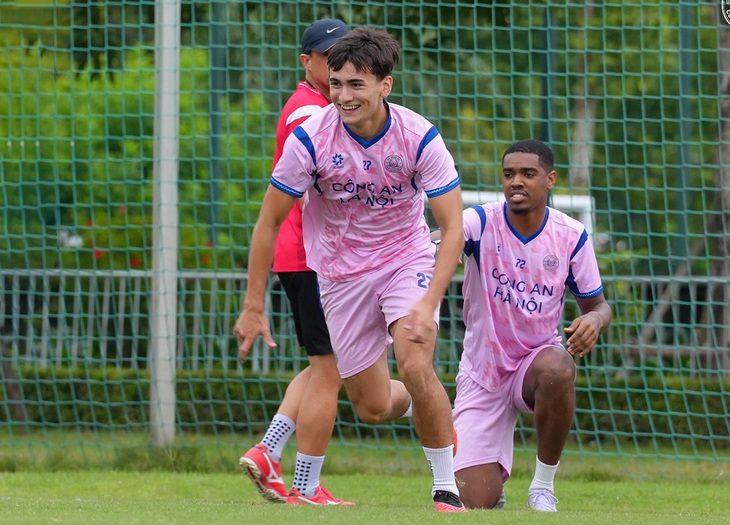 Tám cầu thủ Việt kiều U22 thi đấu thế nào ở V-League? - Ảnh 4.