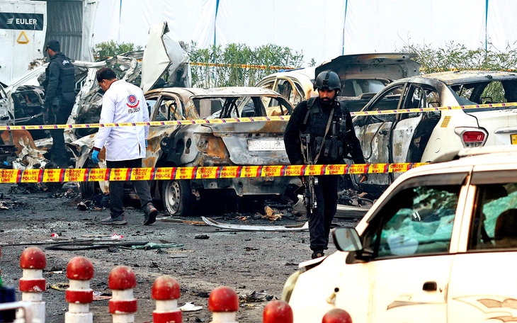 Các vụ nổ rung chuyển thủ đô Ấn Độ và Pakistan, làm gia tăng căng thẳng - Ảnh 1.