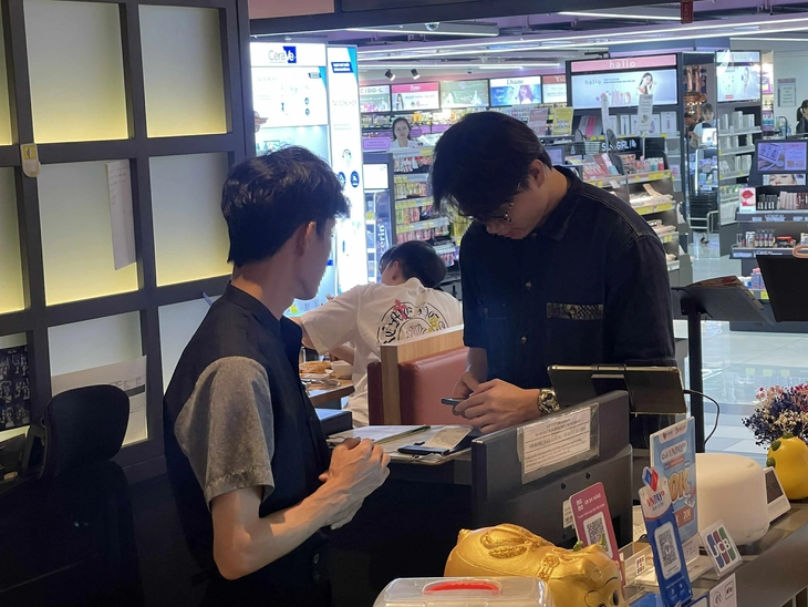 tiền lẻ - Ảnh 1.