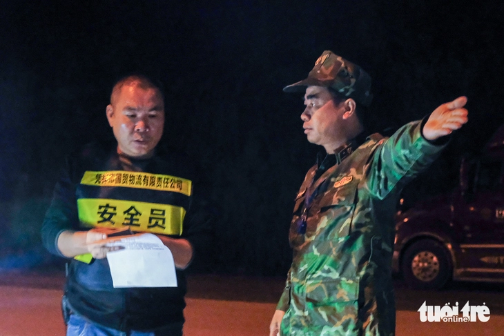 Lần đầu tiên xe điện không người lái chở hàng nhập khẩu từ Trung Quốc vào Việt Nam - Ảnh 3.