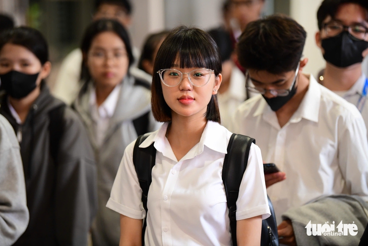 Tuổi Trẻ 'Tiếp sức đến trường' năm 2025 cho 1.066 tân sinh viên cả nước, hơn 20 tỉ đồng - Ảnh 1.