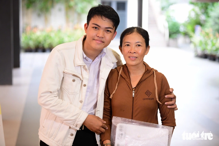 Tiếp sức đến trường - Ảnh 2.