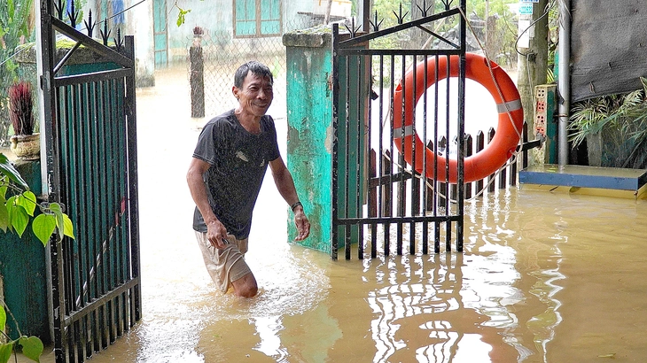 Đà Nẵng bổ sung hơn 200 tỉ đồng cho người dân thiệt hại vì mưa lũ vay - Ảnh 1.