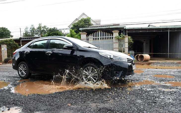 Xử lý nghiêm người rải đinh ở TP.HCM và tìm ra người đứng sau hành vi 'bất nhân' này - Ảnh 3.