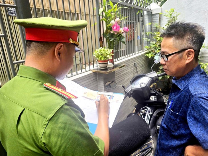 Cảnh sát giao thông TP.HCM khuyến cáo người dân không nên mua, bán xe không rõ nguồn gốc - Ảnh 1.