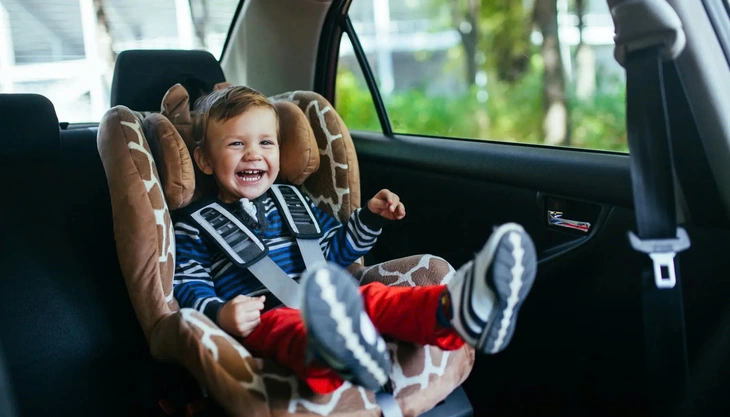 Những lưu ý khi chở trẻ trên ôtô - Ảnh 2.