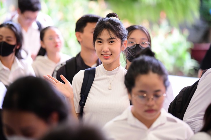 Chấm dứt đào tạo sư phạm ở trường không chuyên, bạn đọc hỏi: Còn ngành y thì sao? - Ảnh 1.