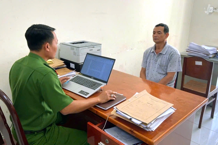 Bắt nghi phạm trộm 1,8 tỉ đồng trong cốp xe máy của nhân viên ngân hàng - Ảnh 1.