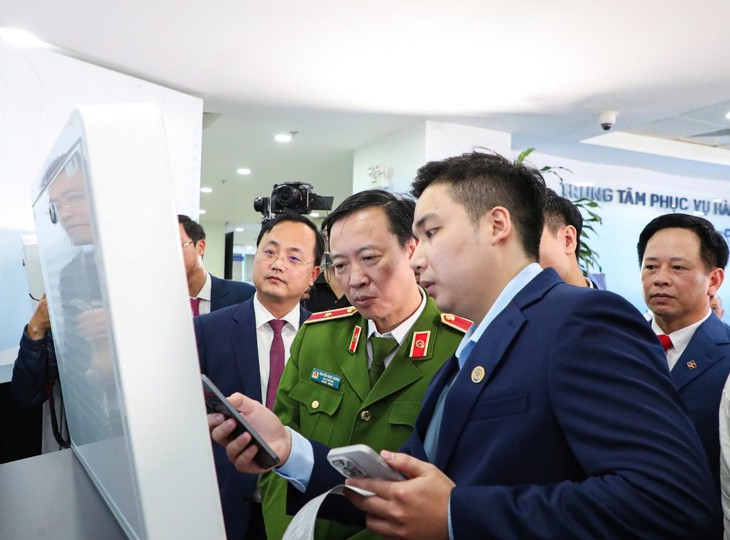 Agribank tài trợ ki ốt thông minh góp phần cải cách hành chính - Ảnh 2.