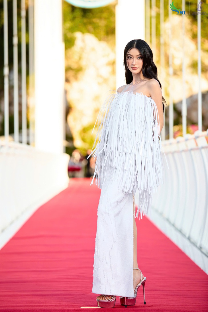 Hoa hậu - Ảnh 4.