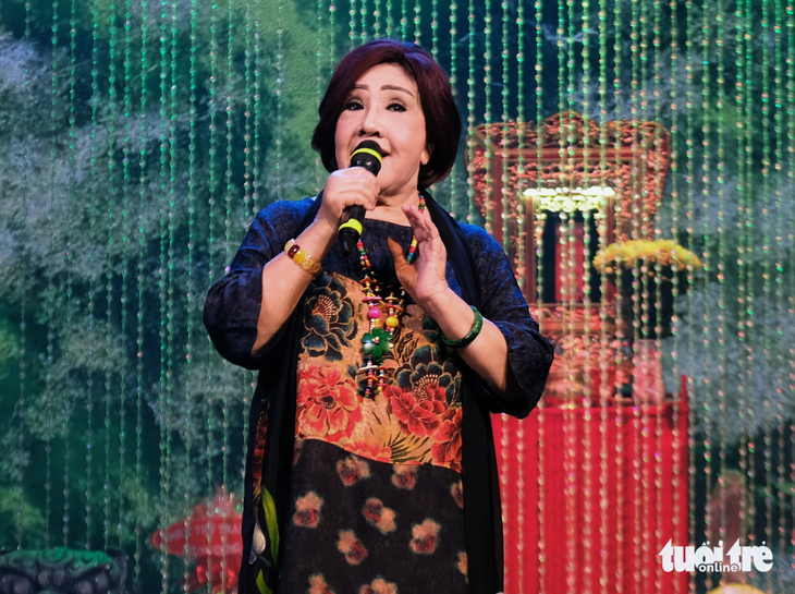 NSND Lệ Thủy nóng ruột khi nghe miền Trung bị bão lũ - Ảnh 1.