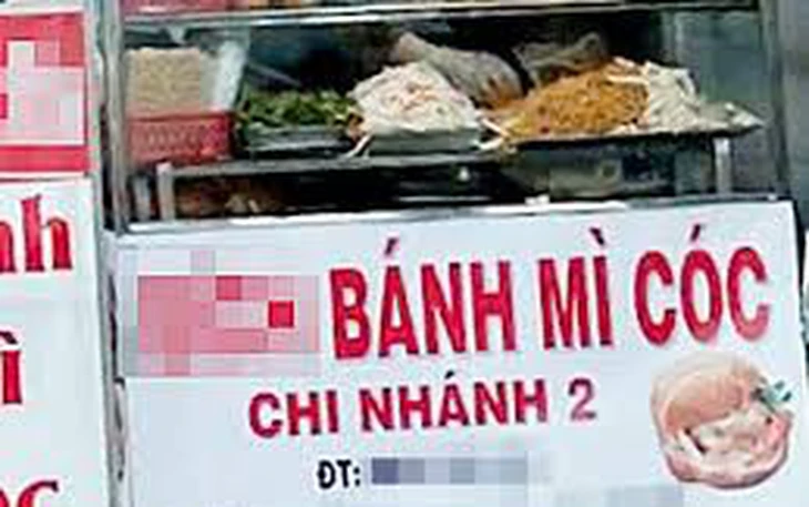 Rất nhiều người nghi ngộ độc sau khi ăn bánh mì H.V. ở Quảng Ngãi đang nhập viện - Ảnh 2.