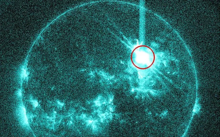 Bão từ cực mạnh khiến bầu trời phát sáng, NASA phải dừng phóng vệ tinh sao Hỏa - Ảnh 2.