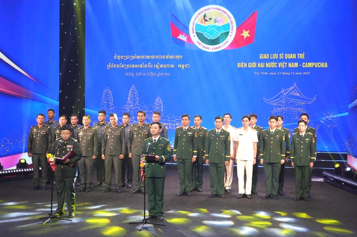 sĩ quan trẻ - Ảnh 1.