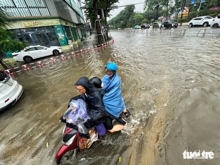 Hà Nội xây công trình khẩn cấp chống ngập cho loạt khu đô thị Resco, Ciputra, Tây Hồ Tây... - Ảnh 1.