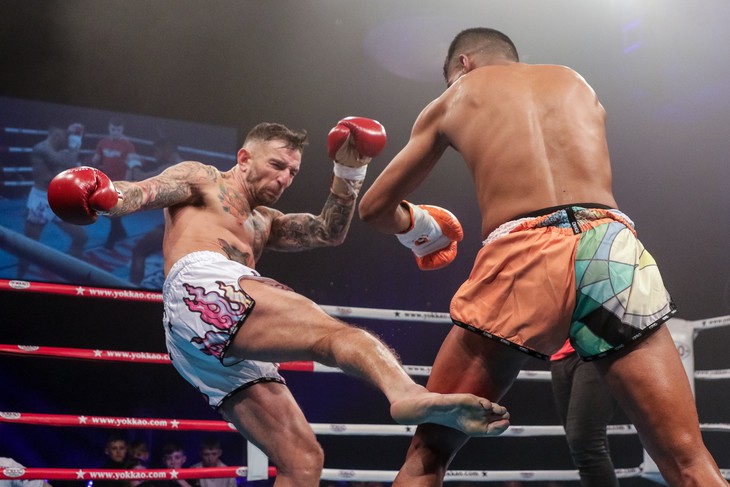 Đòn đá nào lợi hại nhất trên võ đài chuyên nghiệp? - Ảnh 1.