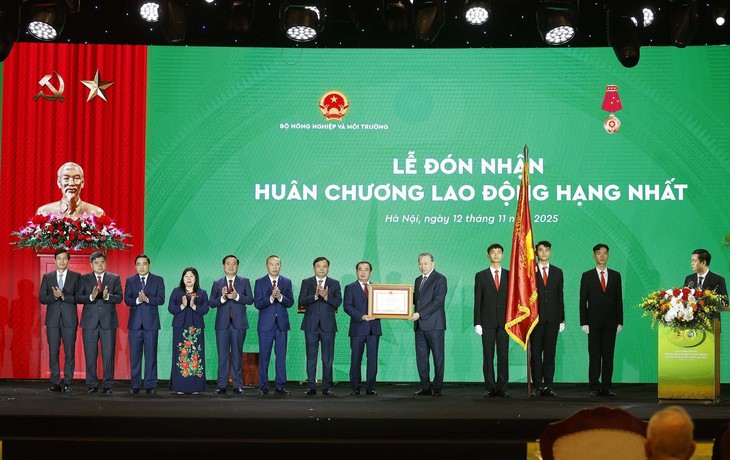 Tổng Bí thư Tô Lâm: Xuất khẩu công nghệ nông nghiệp để thu lợi nhuận về cho quốc gia - Ảnh 1.