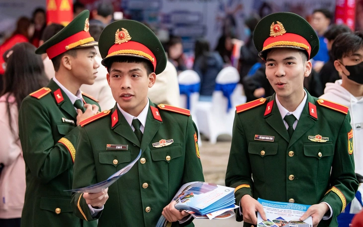 Nhân tài được chiêu mộ trong quân đội cần những tiêu chí gì? - Ảnh 3.