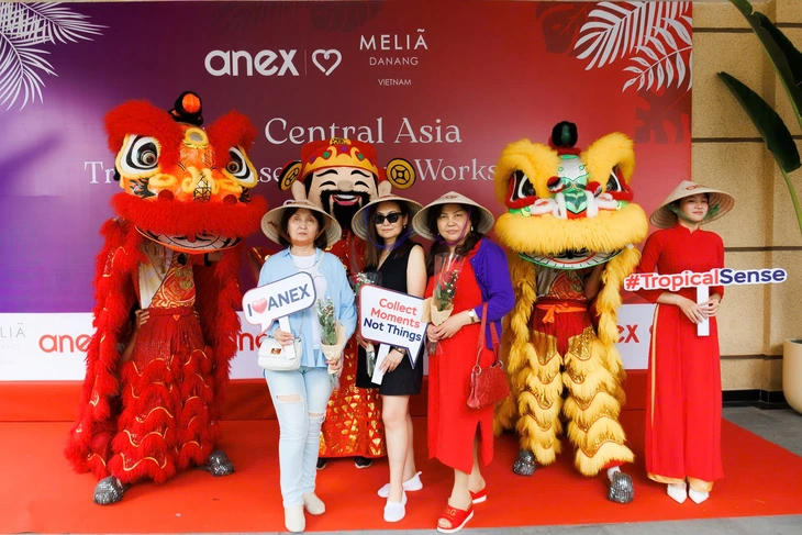 Khách Nga  - Ảnh 2.