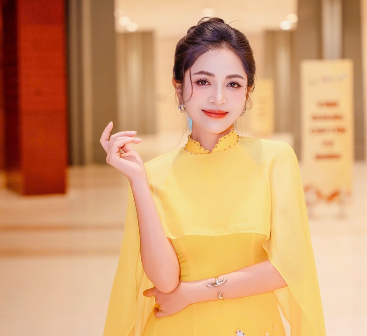  Duyên Quỳnh - Ảnh 1.