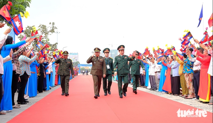 quốc phòng - Ảnh 1.