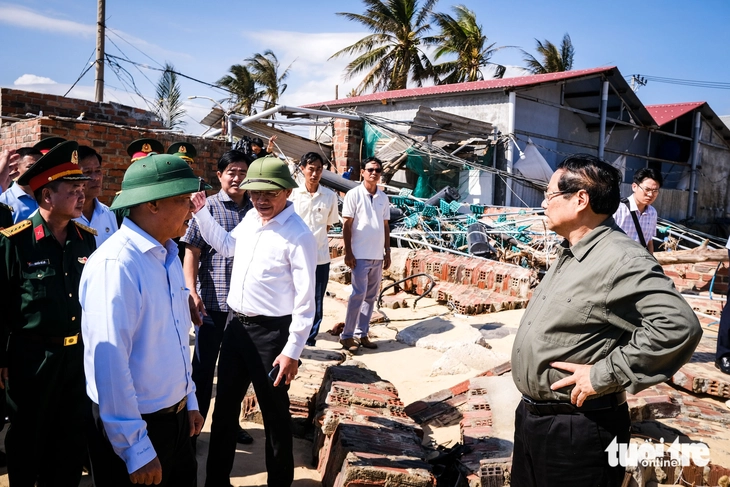 Thủ tướng: Phải đưa dân vùng kém an toàn ven biển đến khu tái định cư - Ảnh 2.