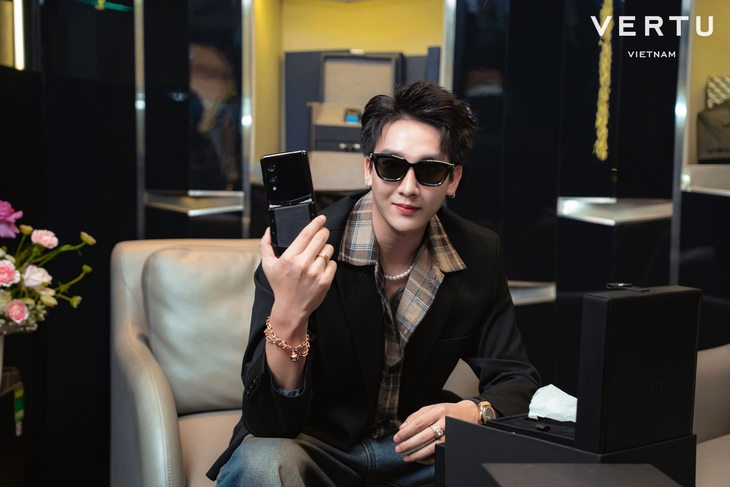 Vertu - Ảnh 4.