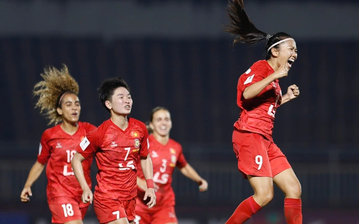 Thu Thảo hay nhất trận, HLV Philippines khen Huỳnh Như - Ảnh 2.