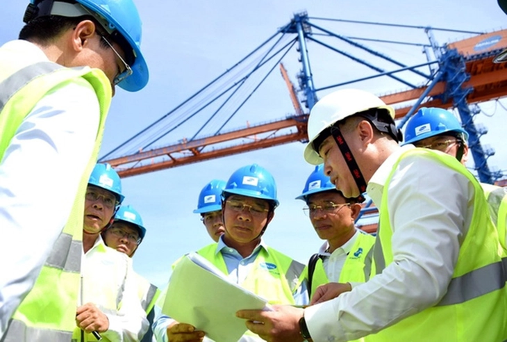 TP.HCM muốn trở thành trung tâm trung chuyển hàng đầu khu vực - Ảnh 1. cảng hàng không - Ảnh 1.