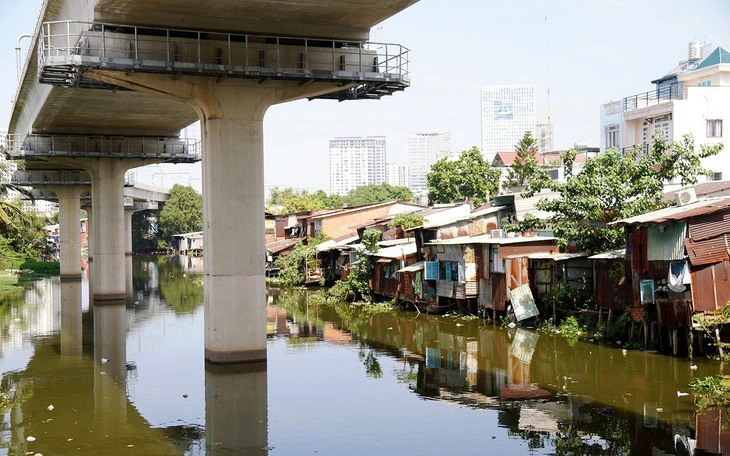 Phó chủ tịch TP.HCM Hoàng Nguyên Dinh: "Sớm xong hồ sơ, xin ứng vốn bồi thường cho Đại học Quốc gia" - Ảnh 2.