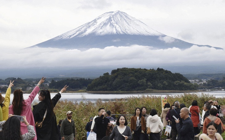 Nhật Bản dự định tăng gấp 5 lần phí gia hạn lưu trú cho người nước ngoài - Ảnh 2.