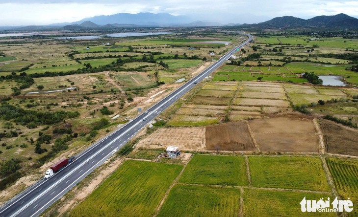 Đẩy nhanh xây dựng trạm dừng nghỉ trên cao tốc Nha Trang - Cam Lâm, Cam Lâm - Vĩnh Hảo - Ảnh 1.