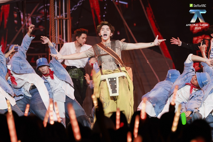 Anh trai say hi - Ảnh 2.