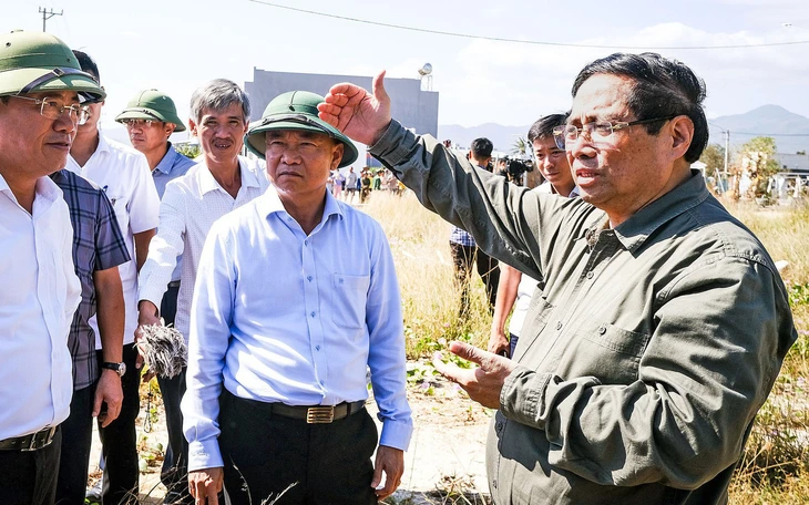 Hơn 40 tỉ đồng ủng hộ đồng bào thiệt hại trong bão số 13 tại Gia Lai- Ảnh 6.