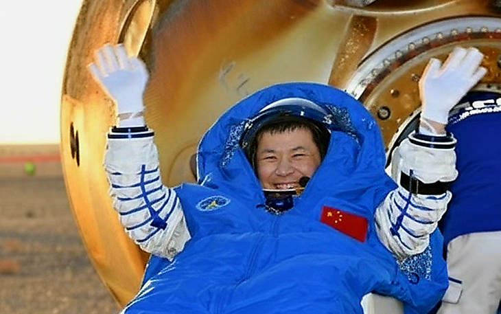 Trung Quốc phóng tàu Thần Châu-22 khẩn để 'giải cứu' phi hành gia - Ảnh 1.