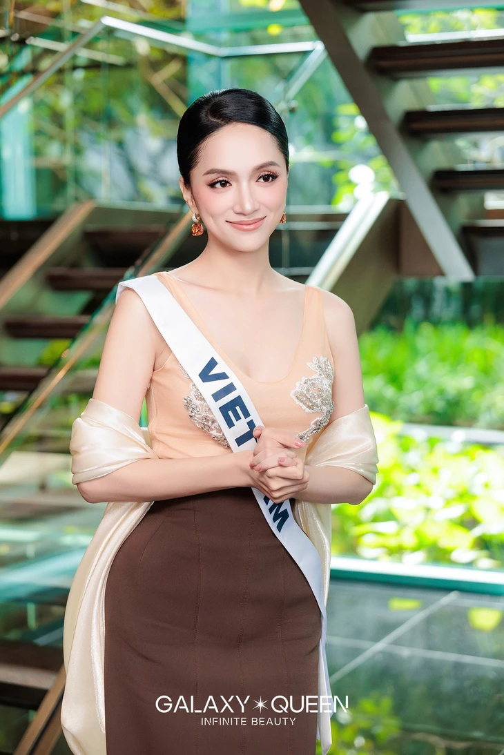 Hoa hậu Hương Giang trình diễn bikini thiếu năng lượng tại Miss Universe 2025 - Ảnh 4. Hương Giang - Ảnh 4.