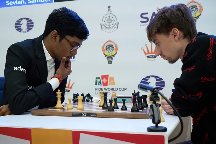 World Cup cờ vua 2025: Lê Quang Liêm trở thành ứng cử viên vô địch số 3 - Ảnh 3.