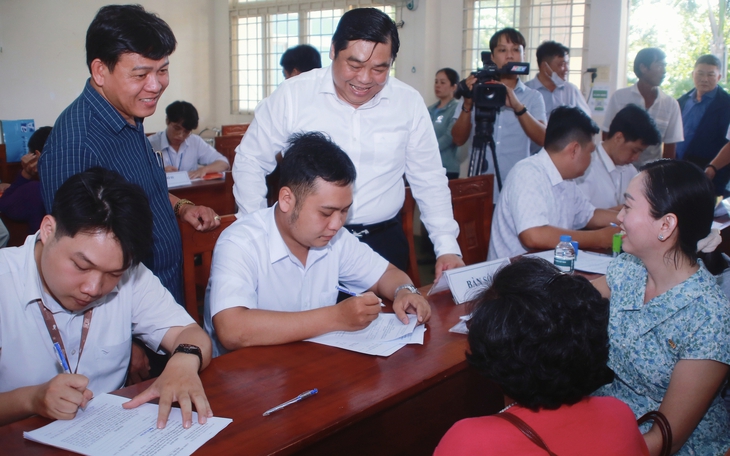 10 phường trung tâm TP.HCM chia sẻ cách chuyển đổi số để gần dân hơn - Ảnh 2.