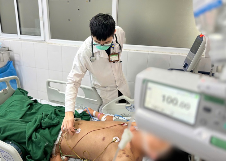 Người đàn ông 30 tuổi mắc bệnh dại sau 6 tháng bị chó cắn - Ảnh 1.